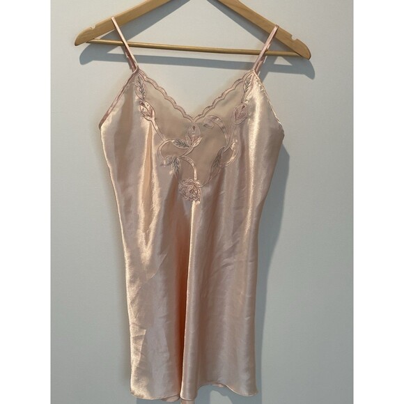 VAL MODE Vintage Pink Satin Chemise Slip Lingerie Nightgown Dainty Size Small‎ - Picture 1 of 4